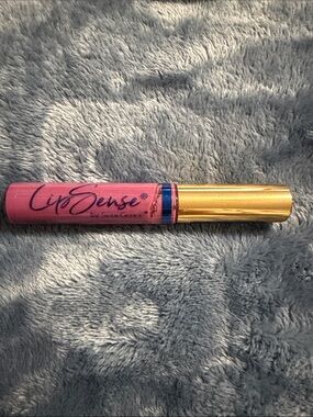 New LipSense Liquid Lipstick in Madelaine by LipSense